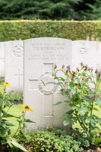 nzwargraves.org.nz/casualties/trevor-bernard-robertson © New Zealand War Graves Project